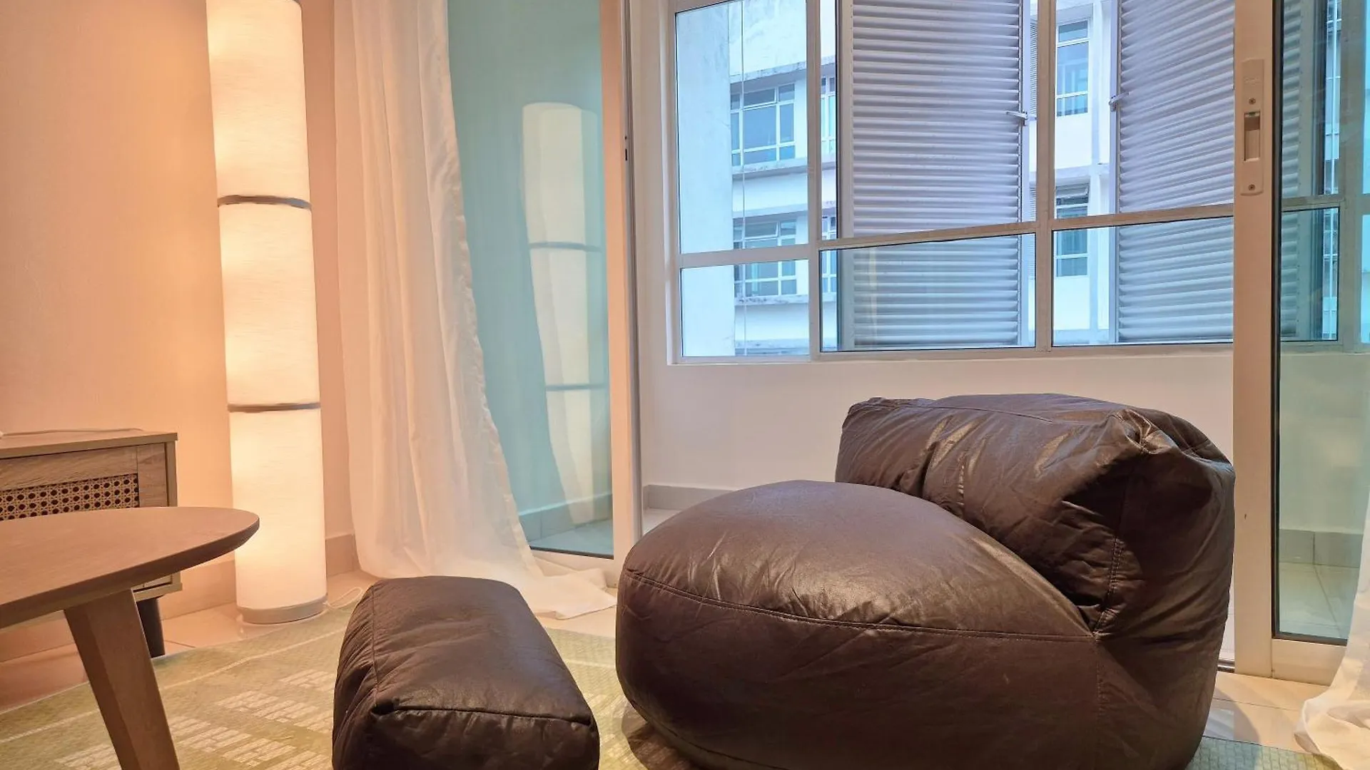 Walking Distance To Mount Austin - 6 Pax Newly Renovated Apartment Johor Bahru