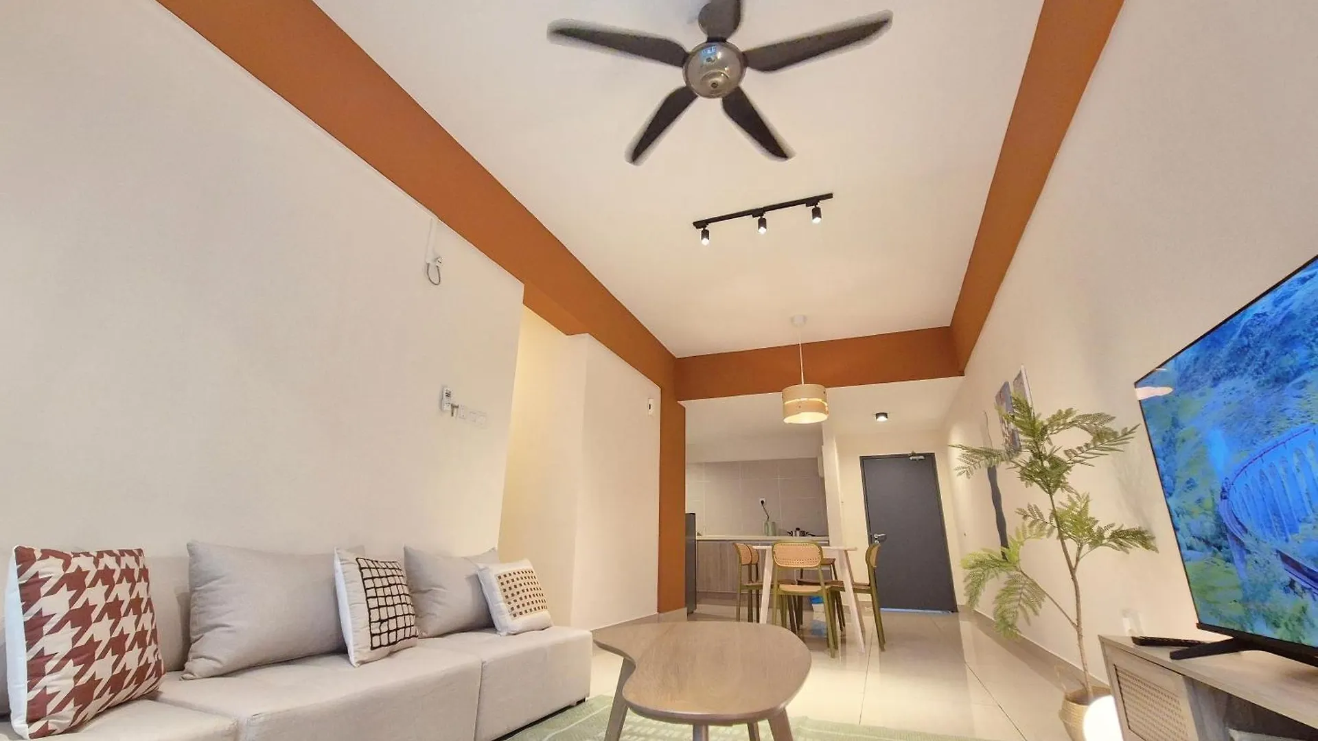 Walking Distance To Mount Austin - 6 Pax Newly Renovated Apartment Johor Bahru 0*,  Malaysia