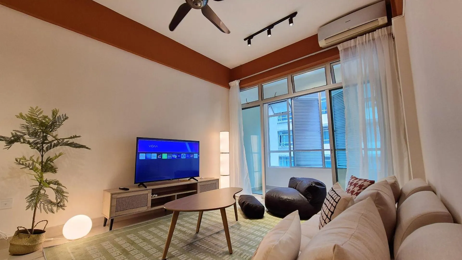 Walking Distance To Mount Austin - 6 Pax Newly Renovated Apartment Johor Bahru Malaysia