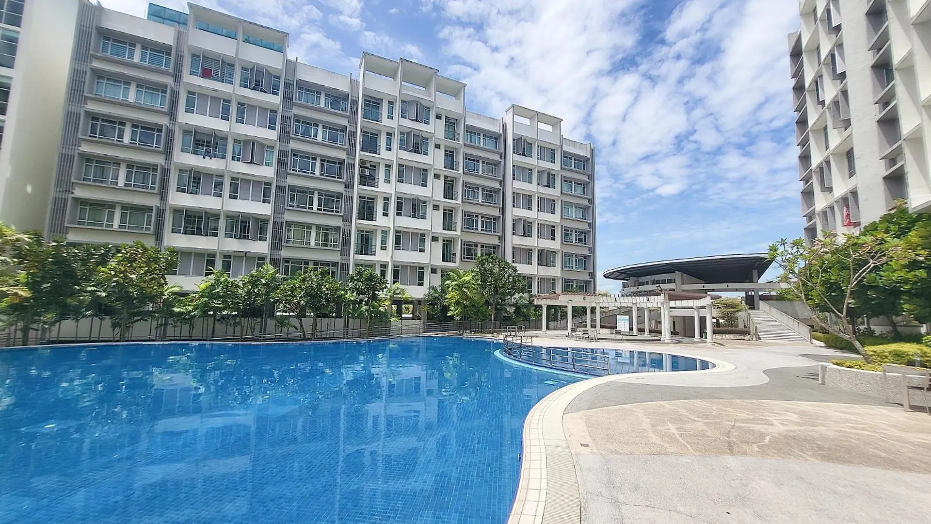 Walking Distance To Mount Austin - 6 Pax Newly Renovated Apartment Johor Bahru 0*,