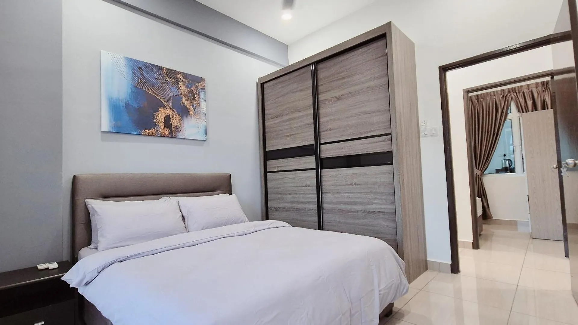 Walking Distance To Mount Austin - 6 Pax Newly Renovated Apartment Johor Bahru Malaysia