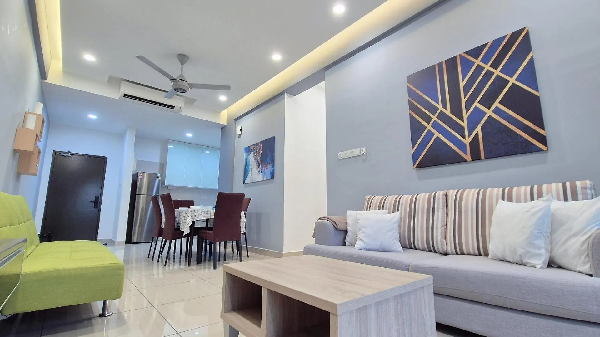 Walking Distance To Mount Austin - 6 Pax Newly Renovated Apartment Johor Bahru