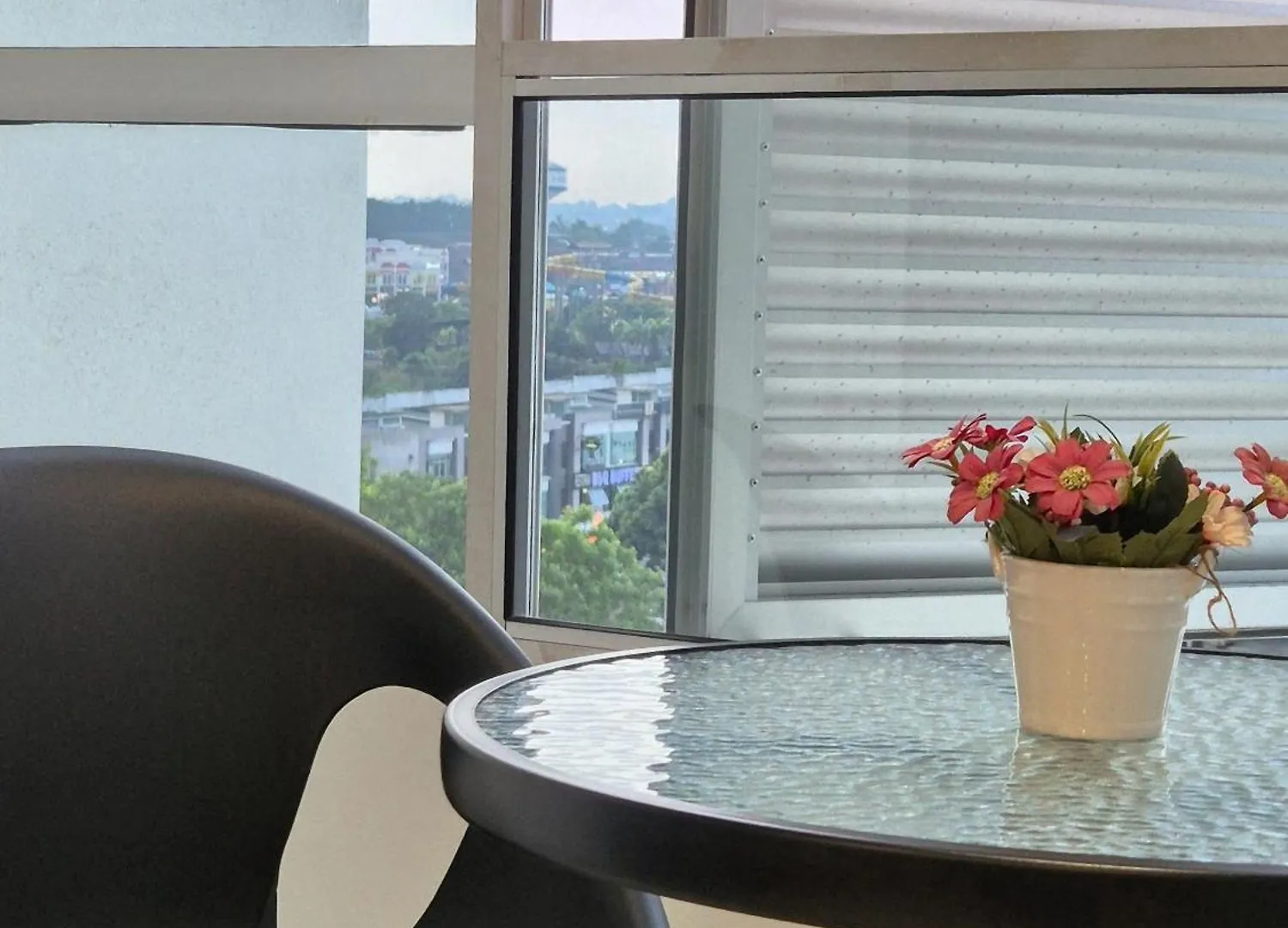 Walking Distance To Mount Austin - 6 Pax Newly Renovated Apartment Johor Bahru