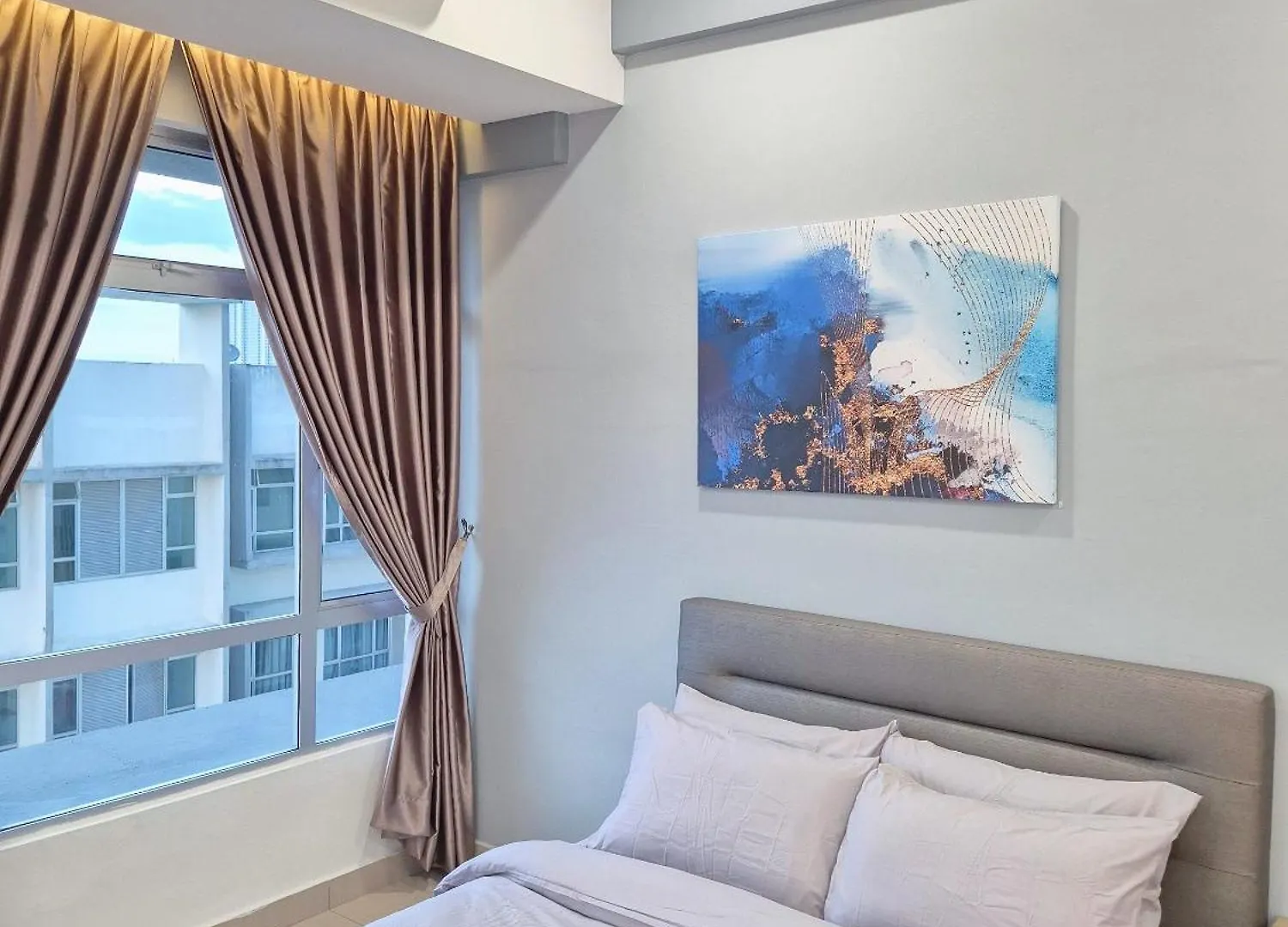Walking Distance To Mount Austin - 6 Pax Newly Renovated Apartment Johor Bahru Malaysia